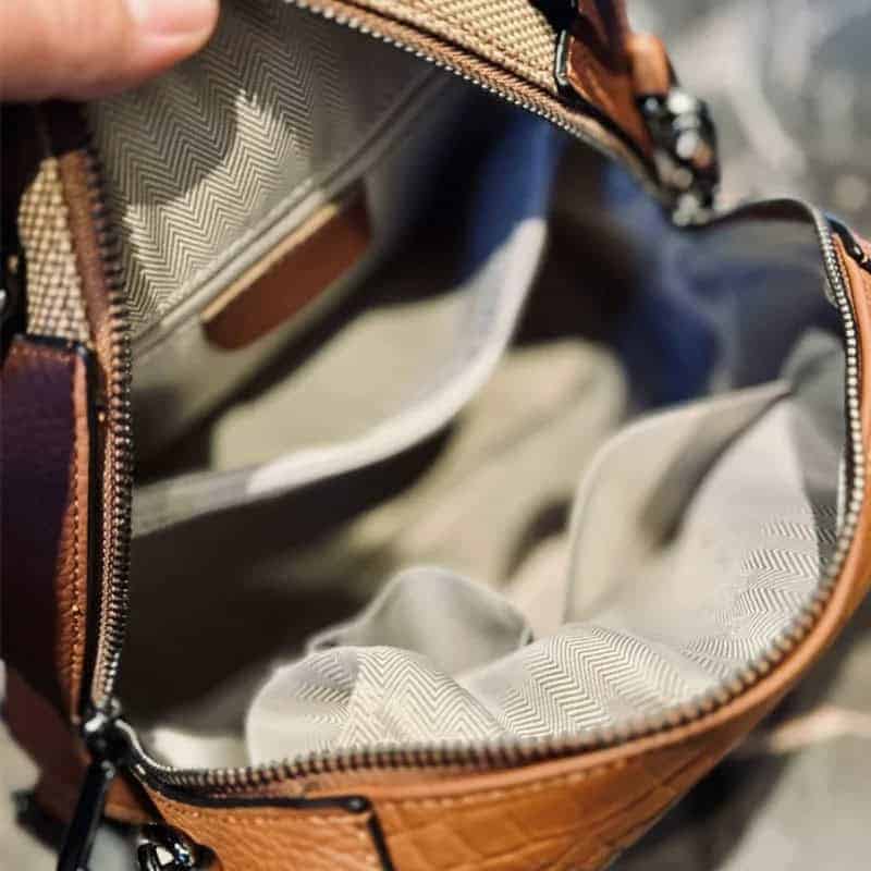 Äkta läder axelväska kollektion “ARENA”