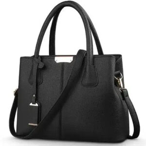 sac à main bandoulière Svart en cuir sur fond Vit