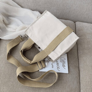 Beige canvas axelväska