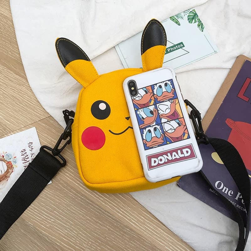 Liten axelväska Pikachu