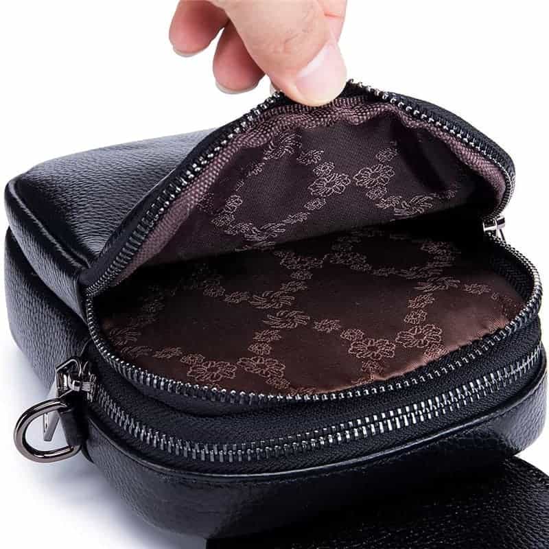 Liten handväska i äkta läder för kvinnor