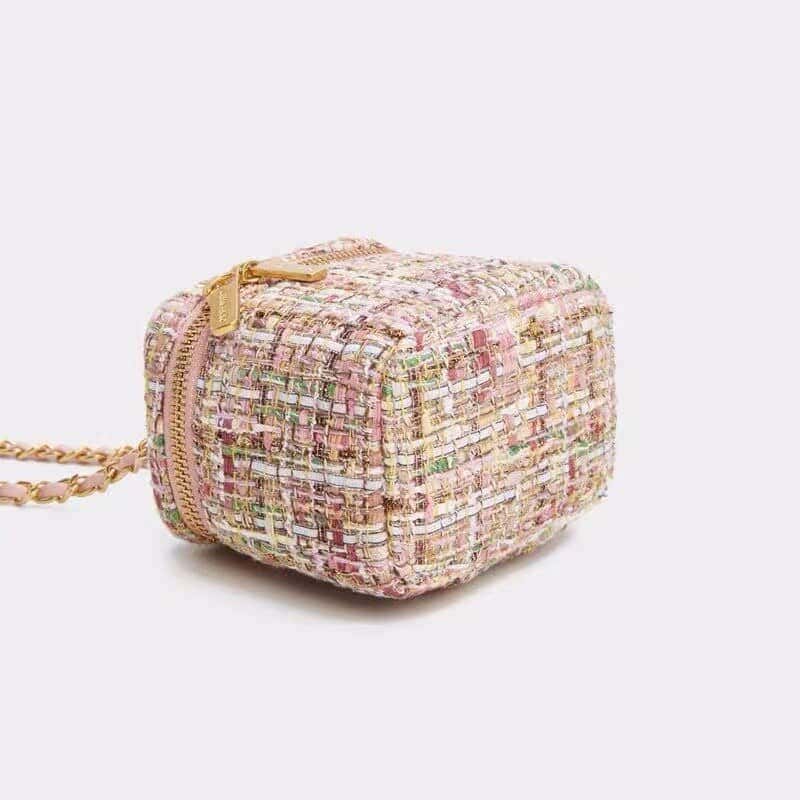 Liten ros kedjeaxelväska i tweed