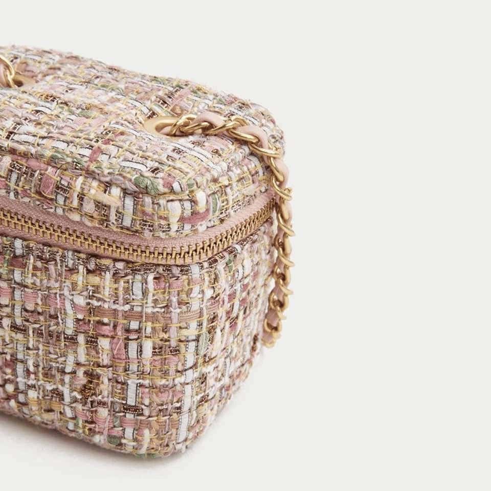 Liten ros kedjeaxelväska i tweed