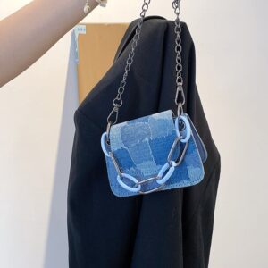 Mini axelremsväska i jeans med kedjor