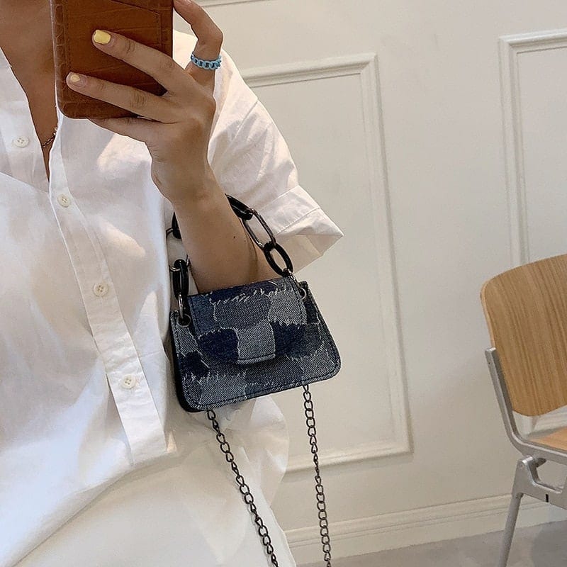 Mini axelremsväska i jeans med kedjor