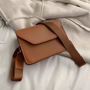 Minimalistisk axelremsväska kamel