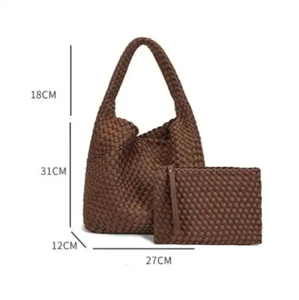 Brun flätad shoppingväska med matchande plånbok, storlek 31x27 cm.