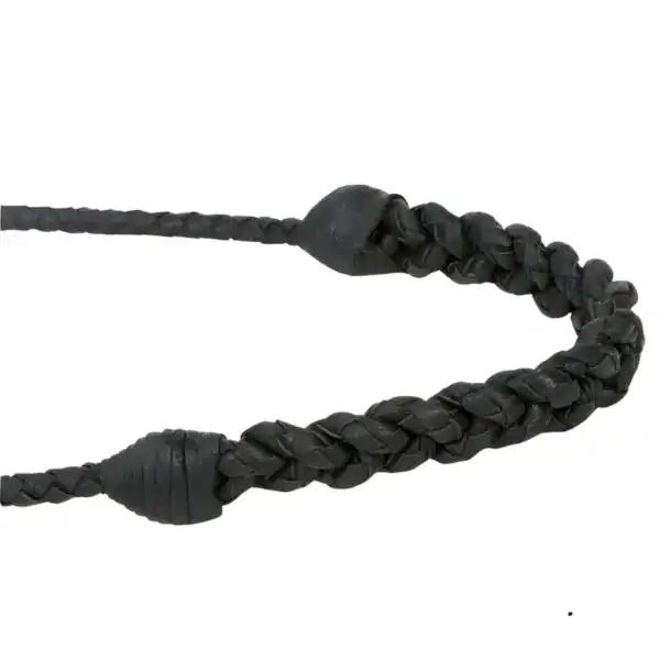 Brun fransväska hobo med flätad rem och svart läder.