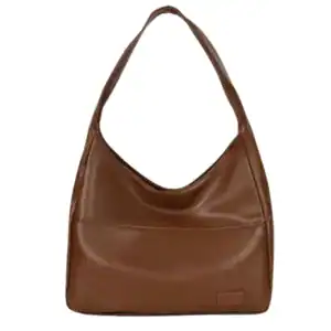 Brun hobo shoppingväska i läder, stor och stilren axelväska för vardag.