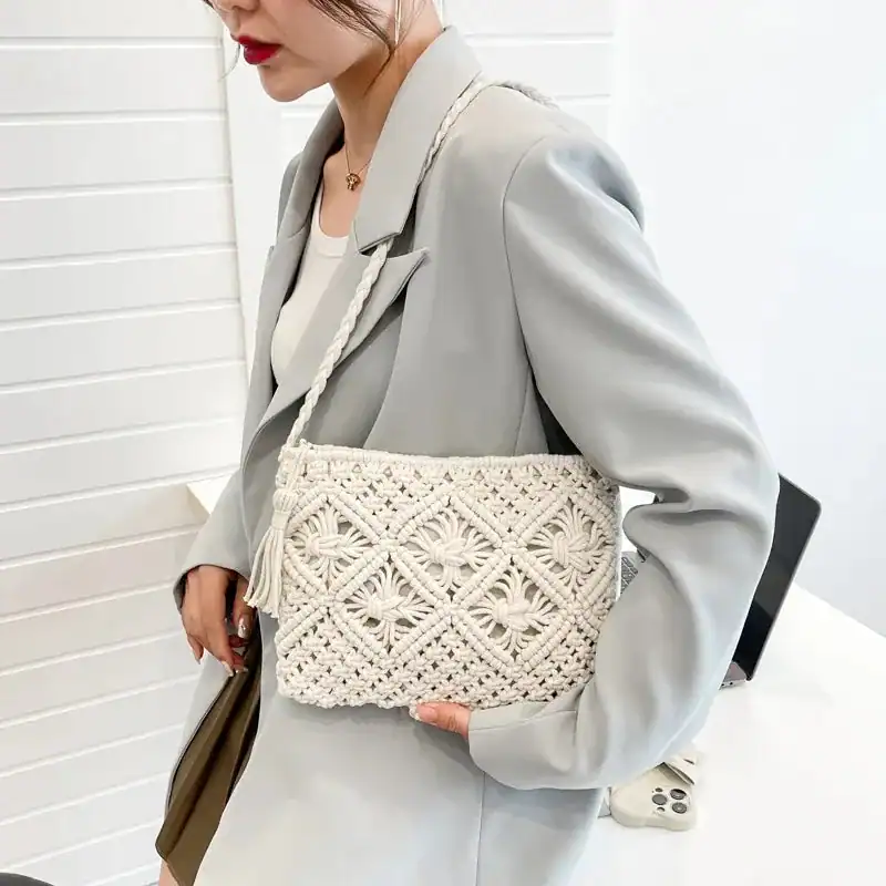 Brun makramé clutch med tassar, modeväska för kvinnor.