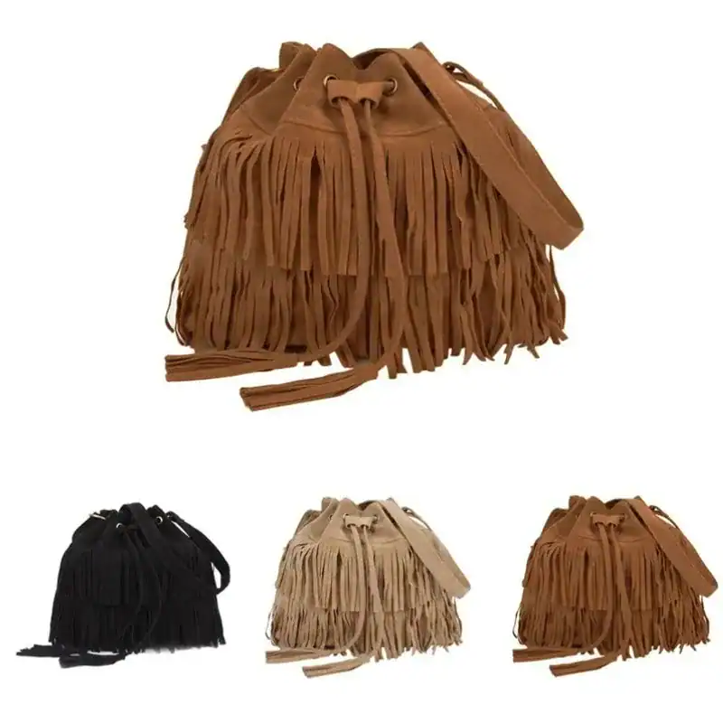 Brun mocka hinkväska med fransar, trendig axelväska i suede med dragkedja och flätor.