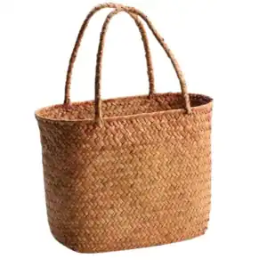 Flätad korgväska beige, handgjord väska med två handtag för strand och shopping.