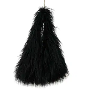 Svart fluffig väska med lång päls, perfekt för trendig inredning och som present.