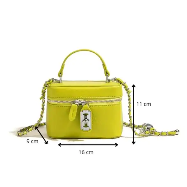 Grön liten väska med kedja, Axelväska, 16x9x11 cm.