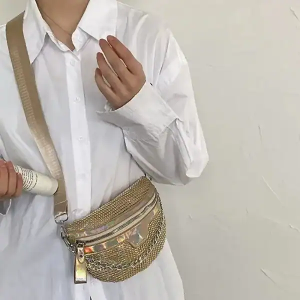 Guldig midjeväska med strass och kedjor, modeaccessoarer för kvinnor.