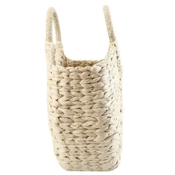 Halvmånsformad stråväska i naturfärg, handgjord med raffia och runt handtag.