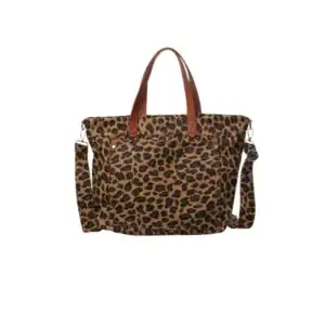 Leopard mönster axelväska med bruna handtag och axelrem.