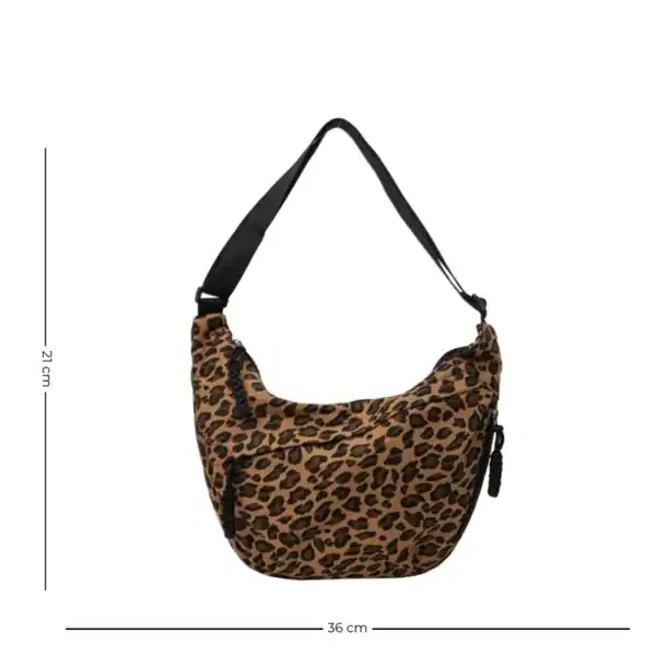 Leopard hobo axelväska, svart axelväska med leopardmönster, storlek 36x21 cm.