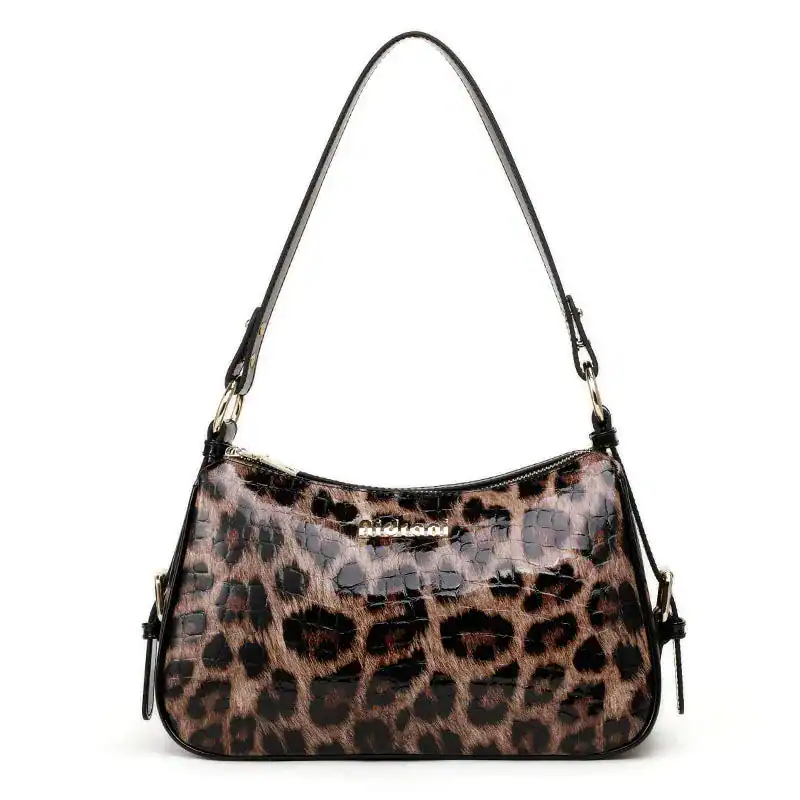 Leopard hobo väska med glansig textur och svart handtag.