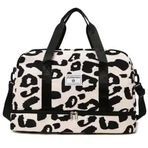 Leopard mönster weekendbag med svarta handtag och axelrem.