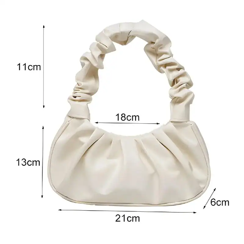 Lila plisserad väska med mått, ideal för mode och trendiga accessoarer.