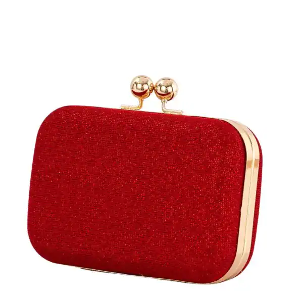 Röd glitterclutch med guldaktig metalliskt snäpplock.