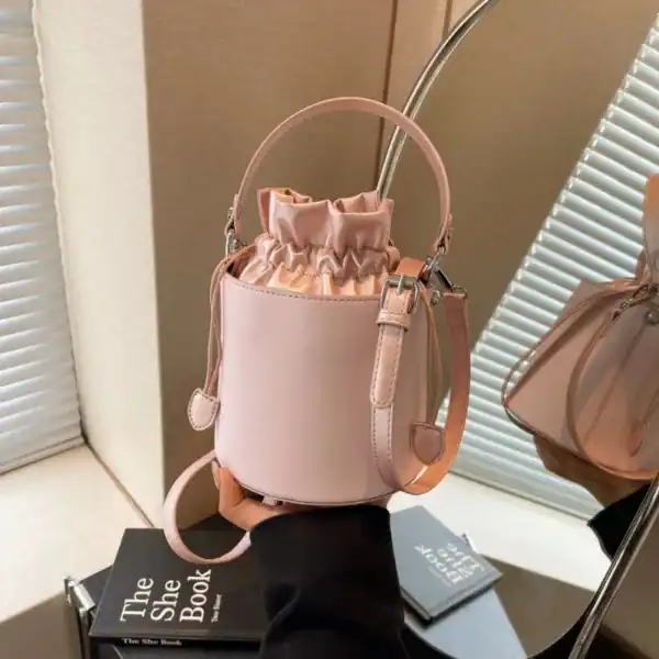 Rosa hinkväska med dragkedja och handtag, trendig damväska.