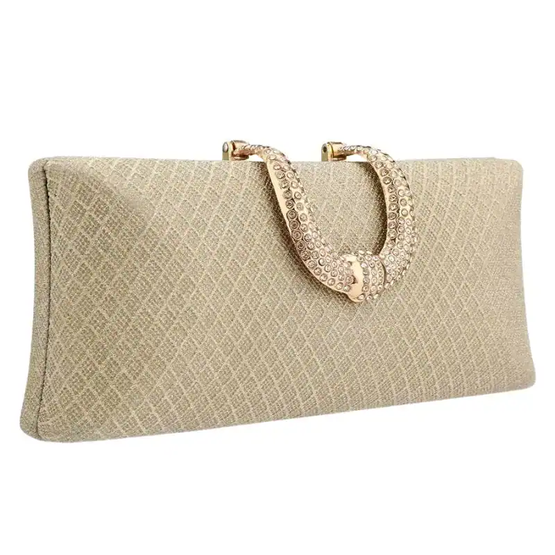 Rosa rutmönstrad clutch med glittrande handtag och elegant design.