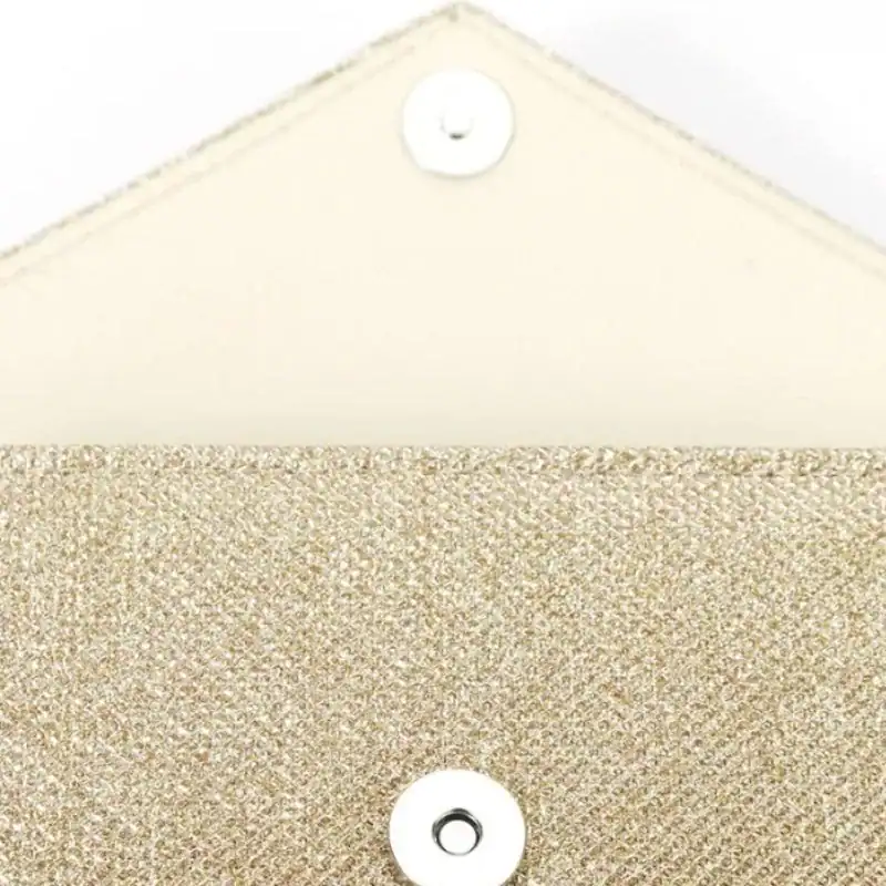 Silver glitterclutch med kedja, Axelväska, glittrig handväska, elegant klädselplånbok.