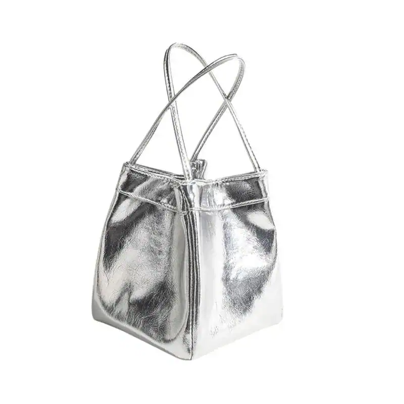 Väska silver