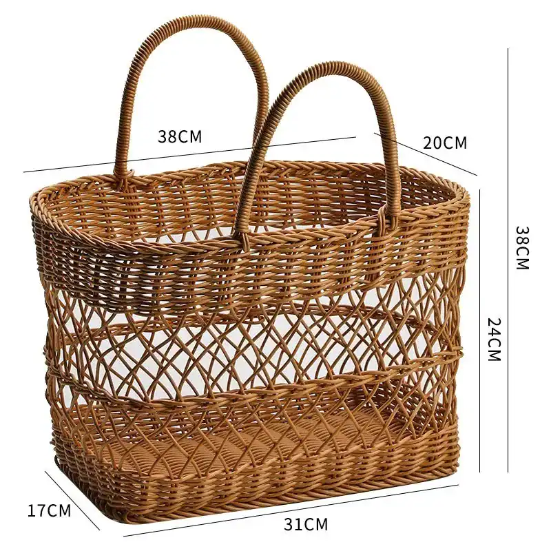 Stor korgväska i rattan, med mått 38x20x38 cm, perfekt för shopping och strand.