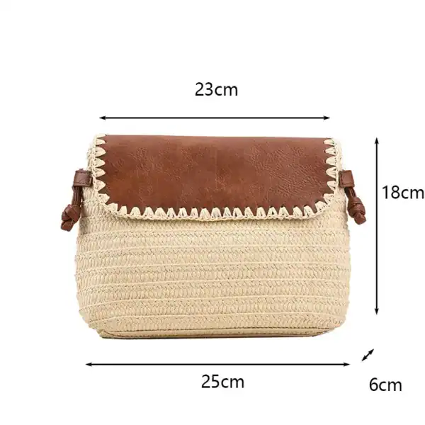 Stråväska med läderlock, beige färg, mätta dimensioner 25x18x6 cm.