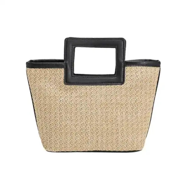 Svart beige flätad väska med kvadratisk handtag.