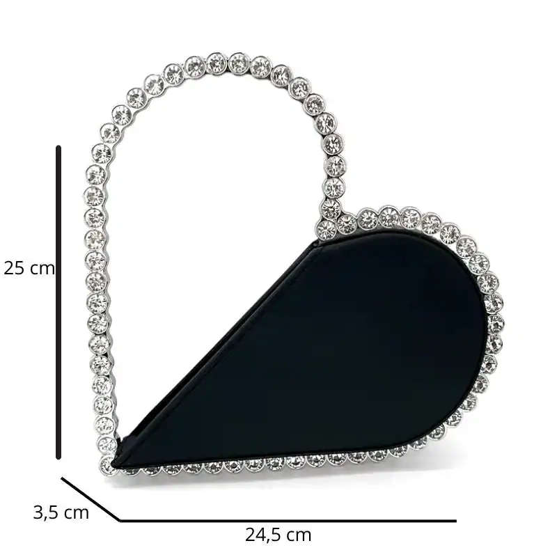 Svart hjärtformad clutch med strass och mått 25x24,5 cm.