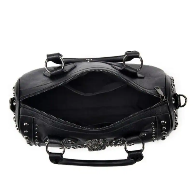 Svart Axelväska med dödskalle, studded handväska för gotisk stil.