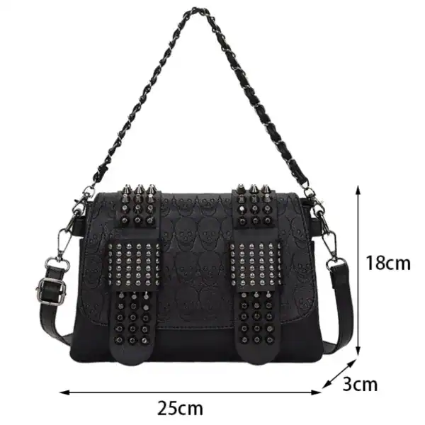 Svart väska med nitar och dödskalle, punktstil, axelväska, studded handväska.