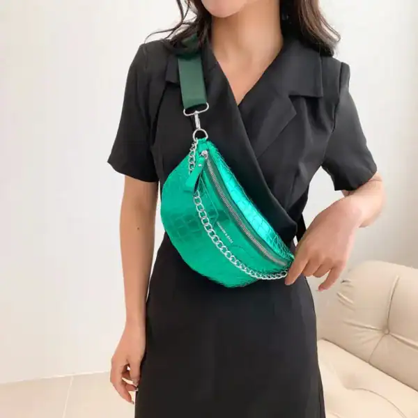 Turkos midjeväska med kedja, trendig axelväska för kvinnor, modeaccessoarer.