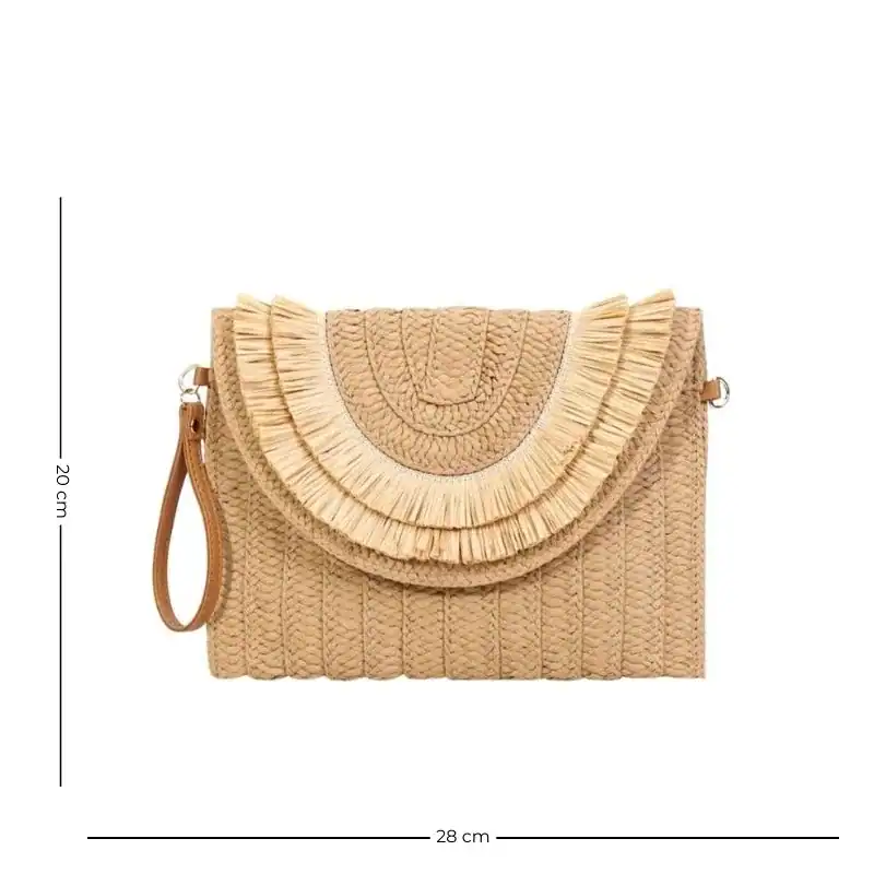 Virkad axelremsväska med fransar, beige färg, 28x20 cm.